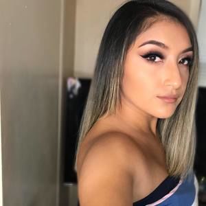 Meet your Posher, Alexis